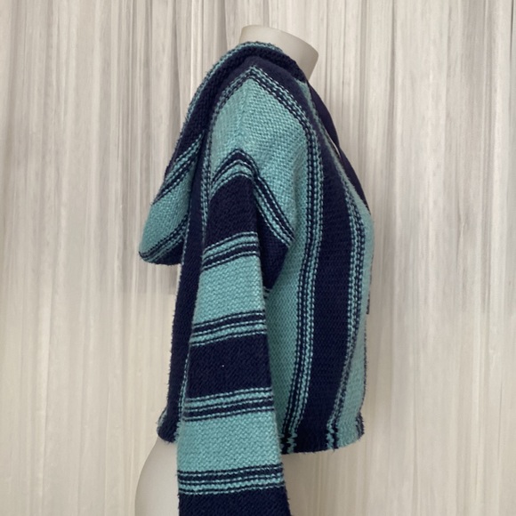 REDUCED!! Wildfox Hermosa Baja crop knit hoodie - Picture 5 of 14